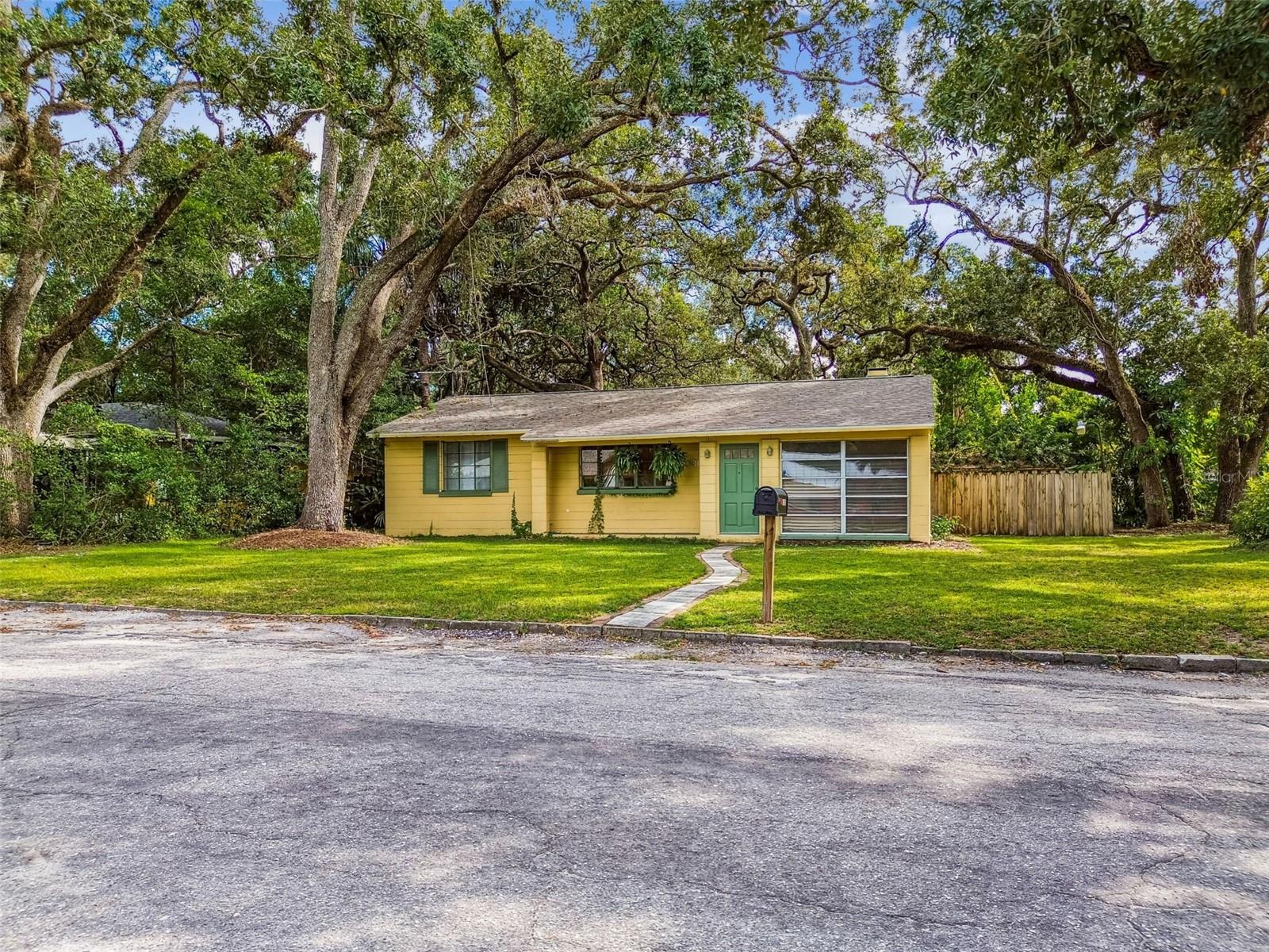 1001 E FERN ST, TAMPA, FL, 33604