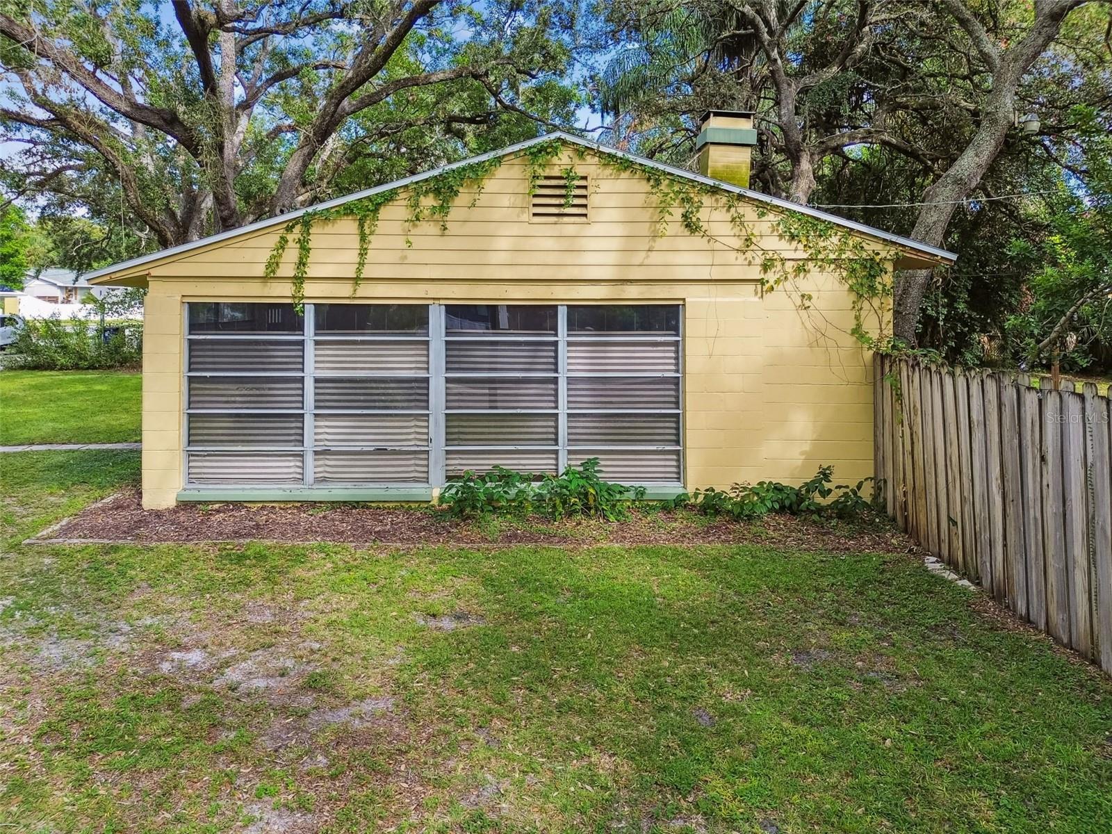 1001 E FERN ST, TAMPA, FL, 33604