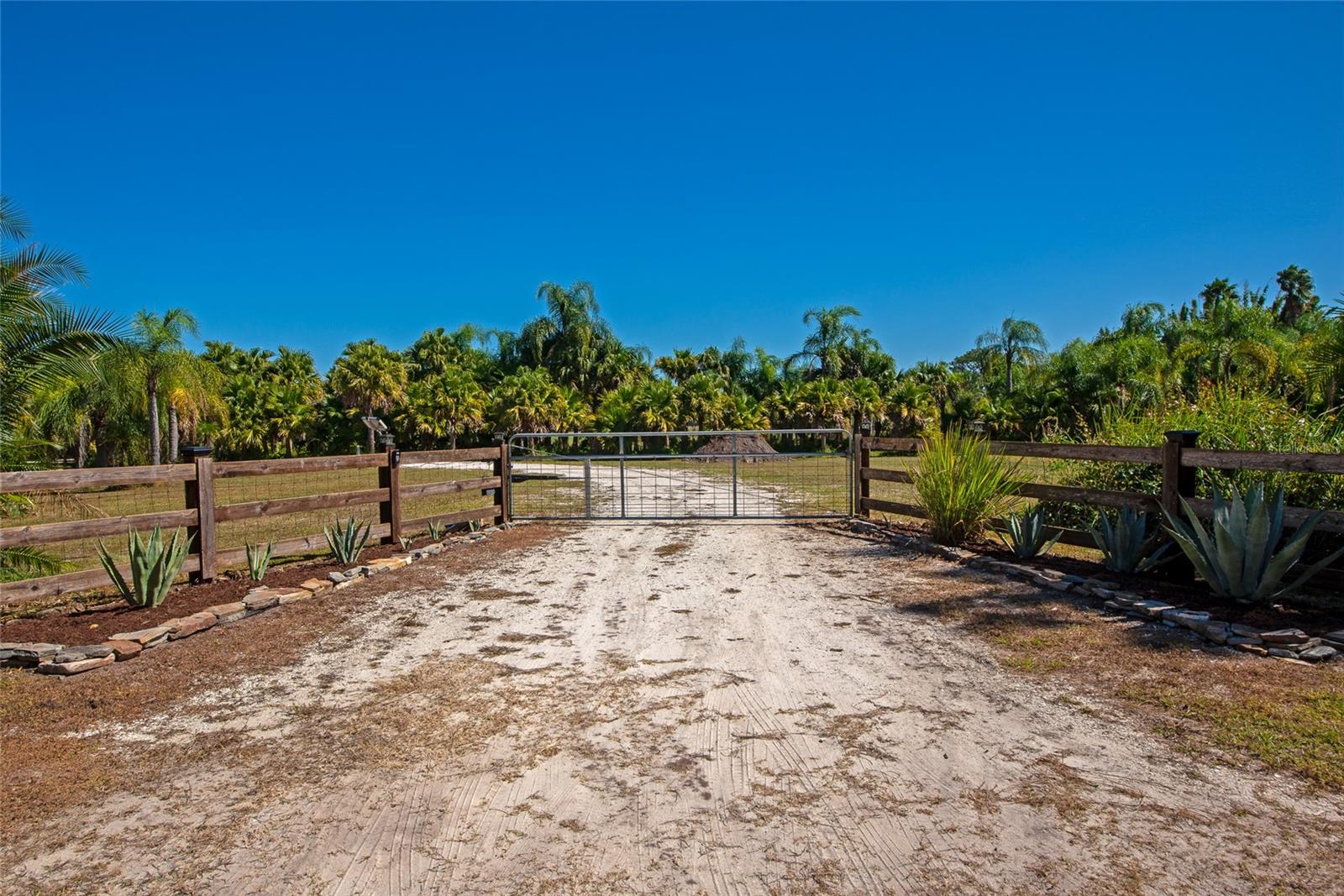 6921 245TH ST E, MYAKKA CITY, FL, 34251