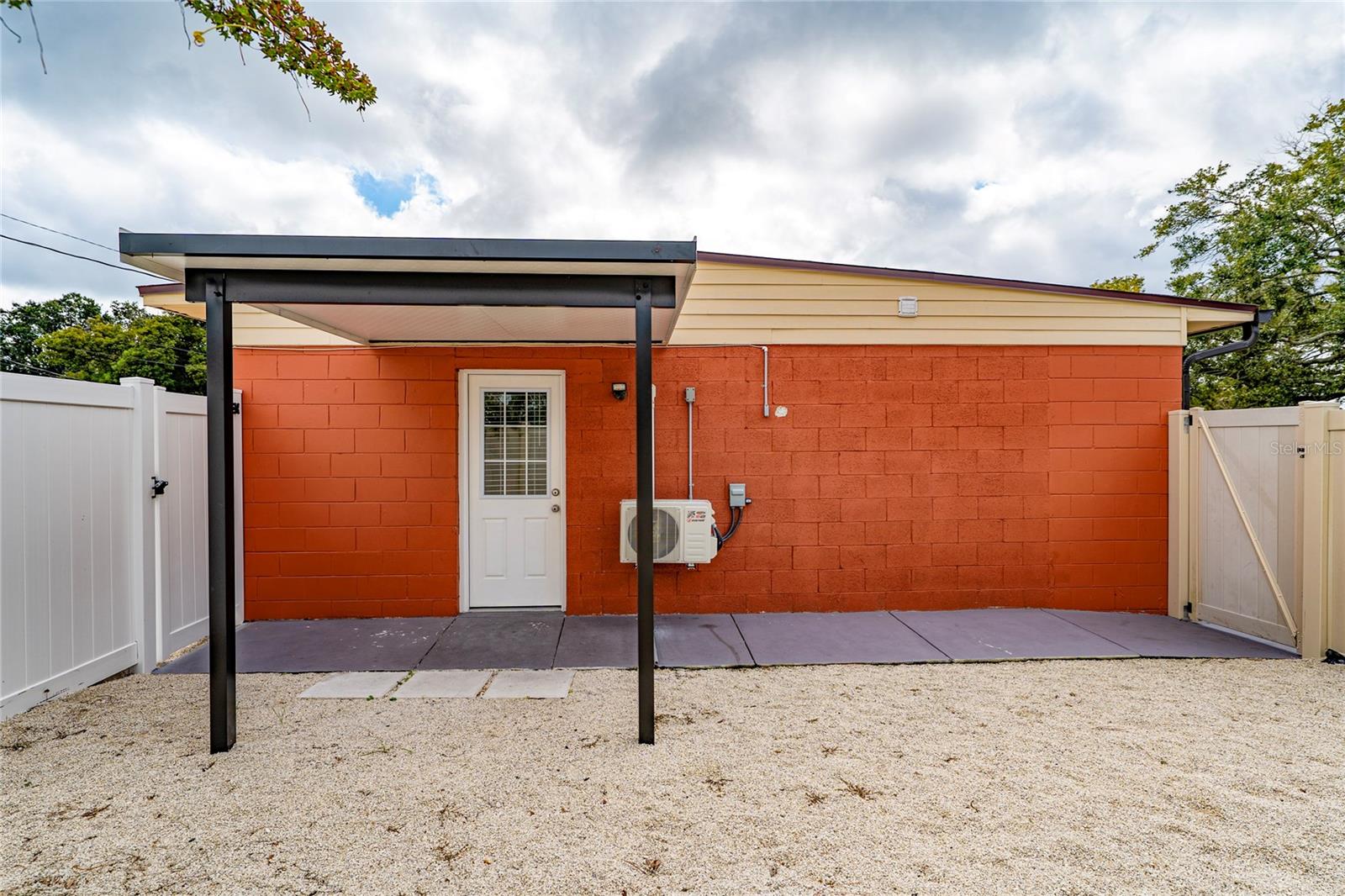 635 YUCATAN DR, ORLANDO, FL, 32807