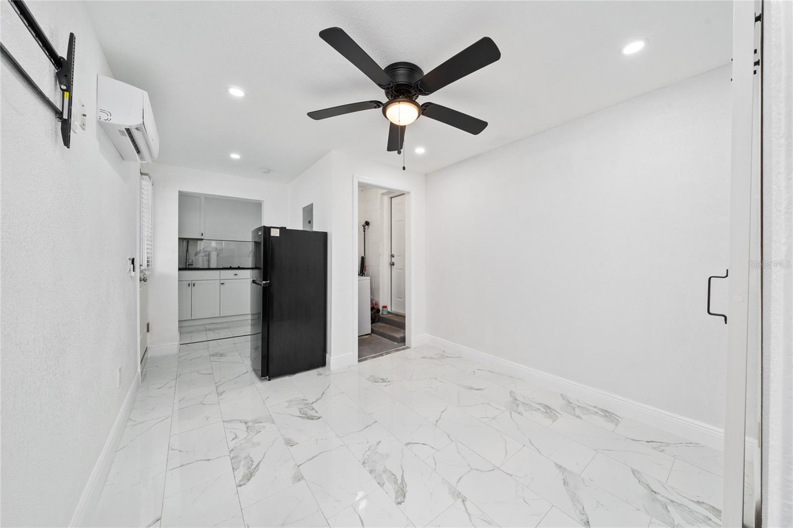 635 YUCATAN DR, ORLANDO, FL, 32807