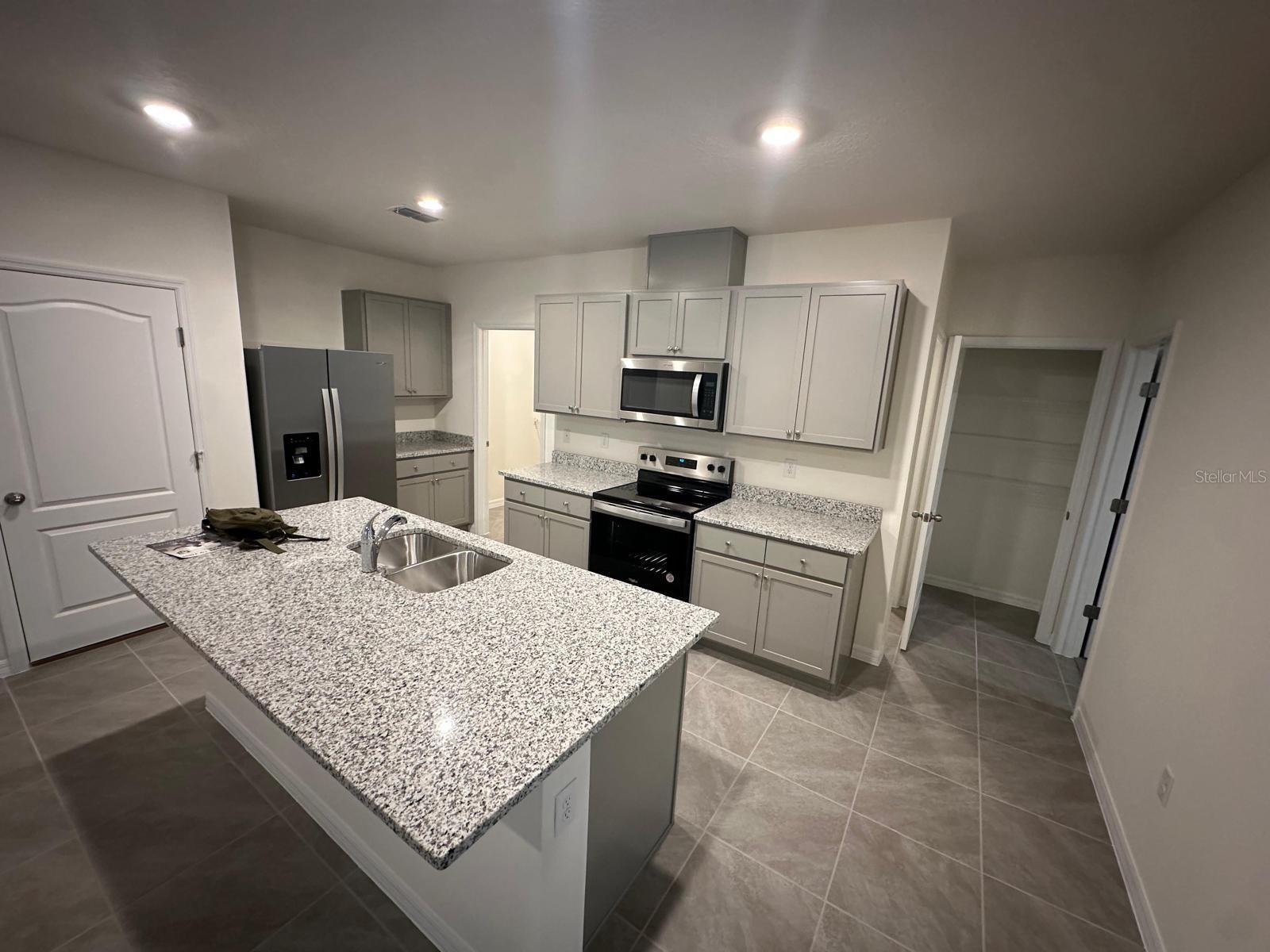 687 PARK PLACE BLVD, DAVENPORT, FL, 33837