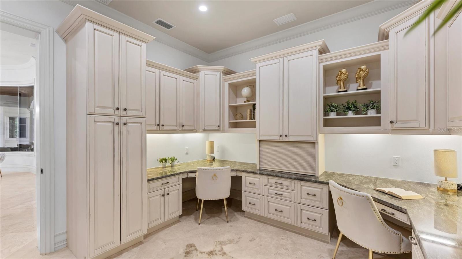 A4669881 Property Photo