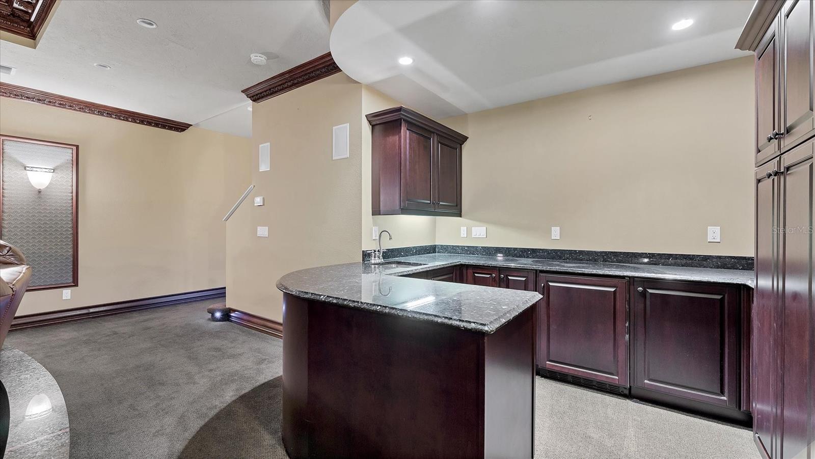 A4669881 Property Photo