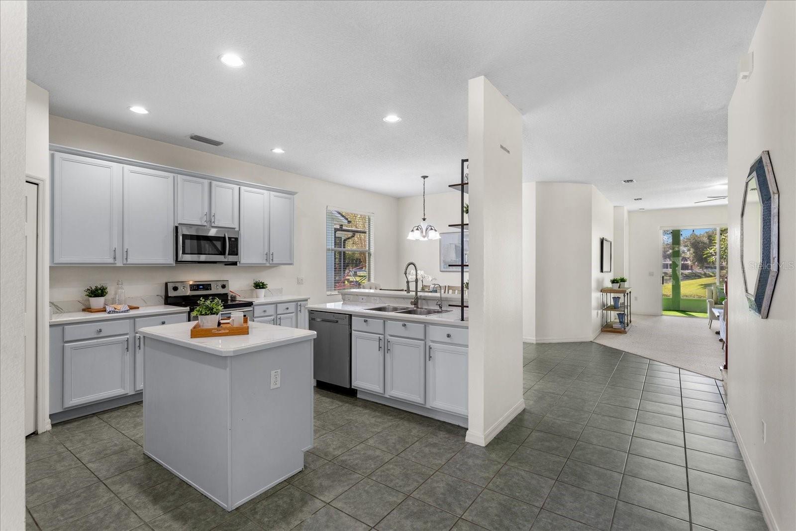 106 SPRING GLEN DR, DEBARY, FL, 32713