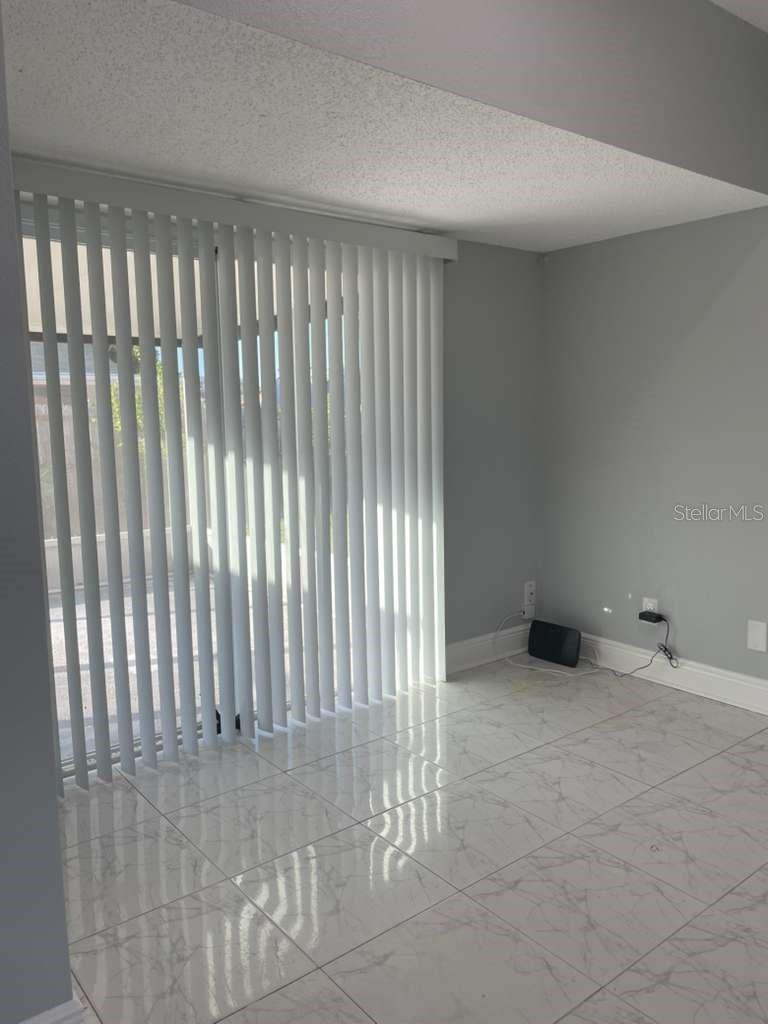 10106 ROYAL ACRES CT, TAMPA, FL, 33615