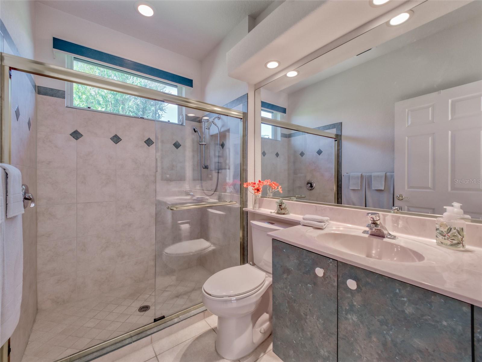 6631 WATERS EDGE WAY, LAKEWOOD RANCH, FL, 34202