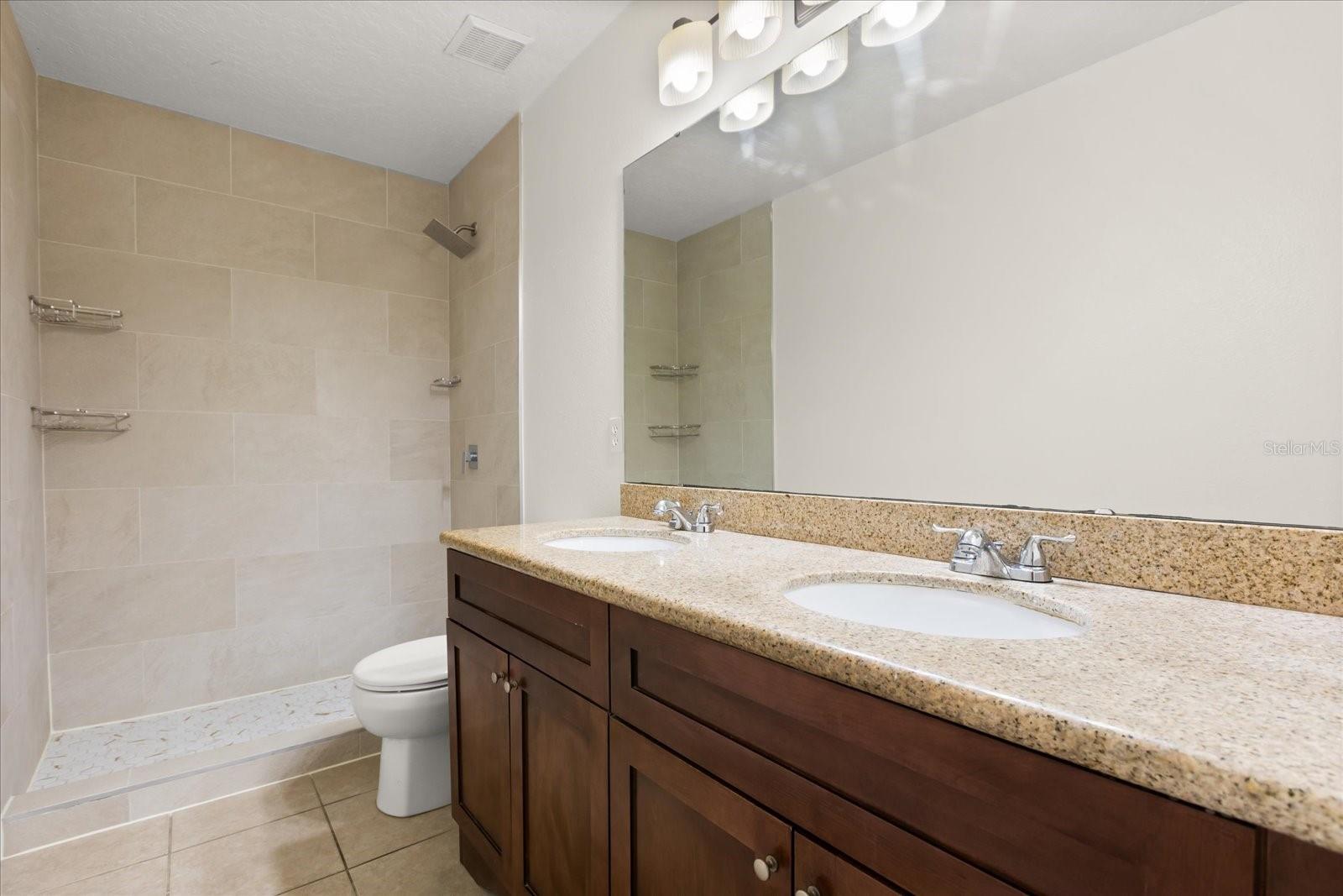 821 EASTCLIFFE CT, ORLANDO, FL, 32828