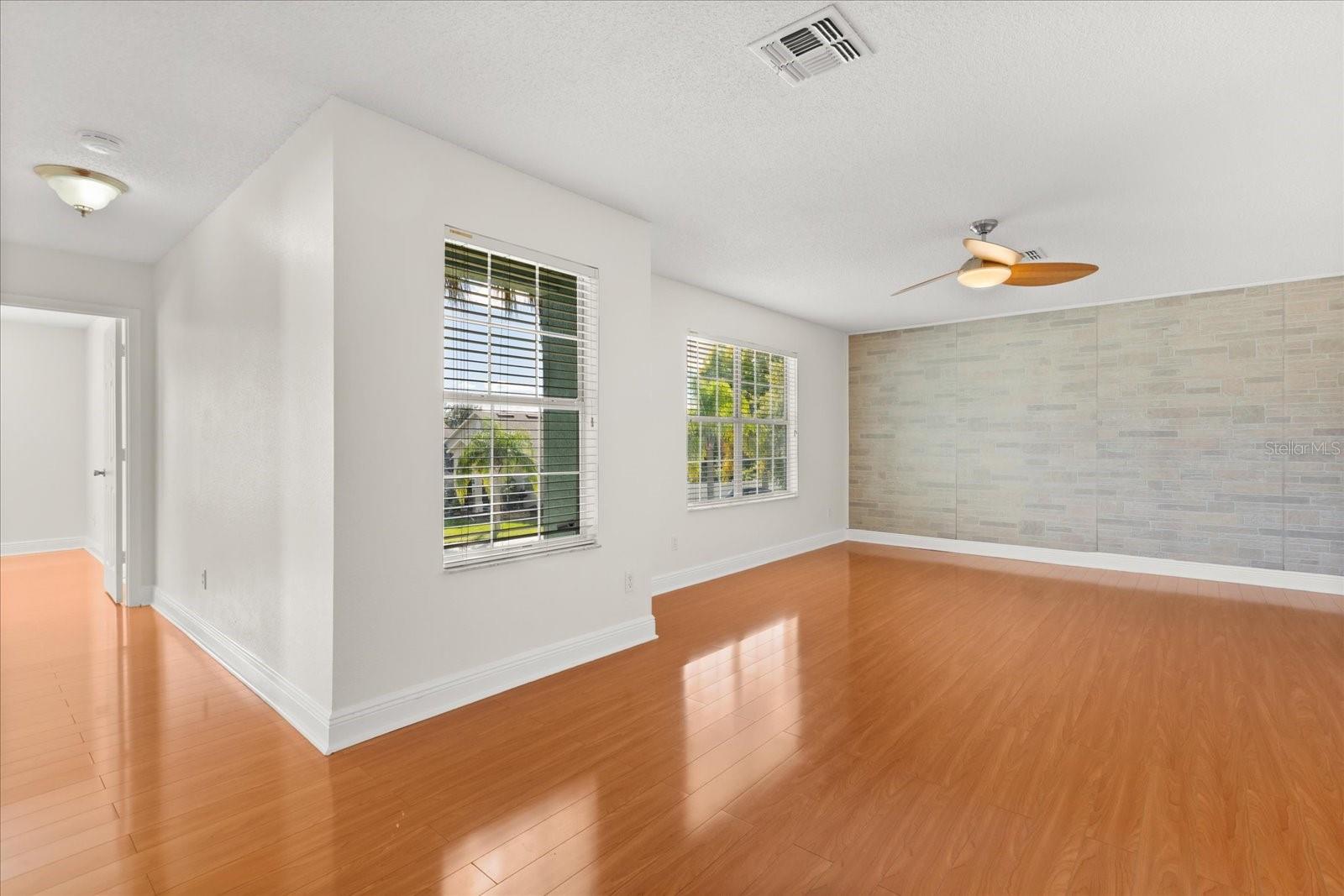 821 EASTCLIFFE CT, ORLANDO, FL, 32828