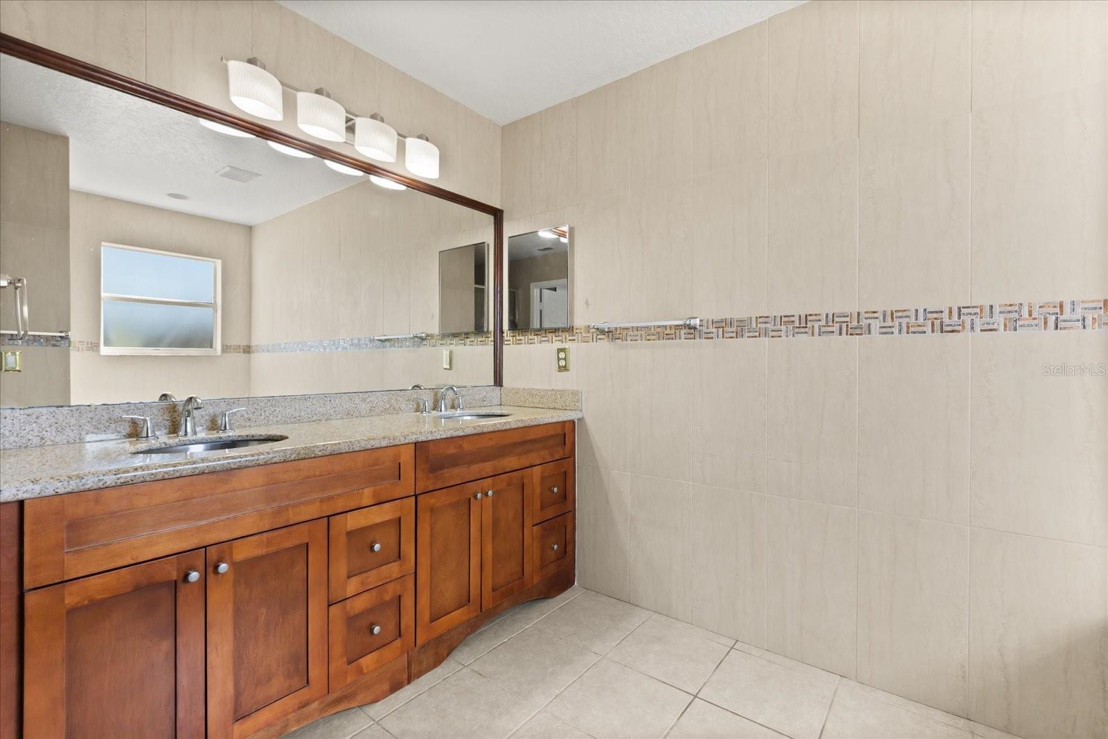 821 EASTCLIFFE CT, ORLANDO, FL, 32828