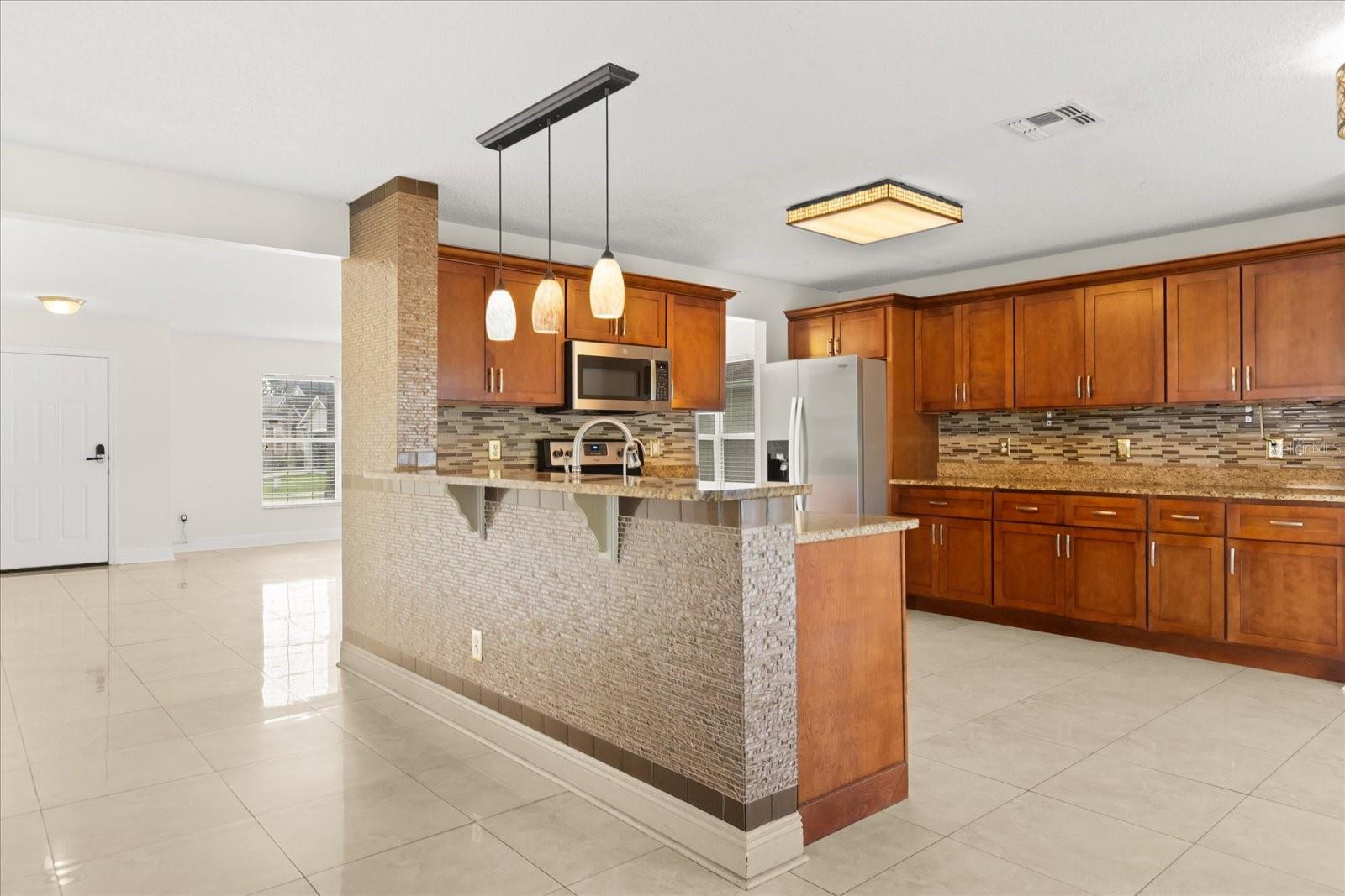 821 EASTCLIFFE CT, ORLANDO, FL, 32828