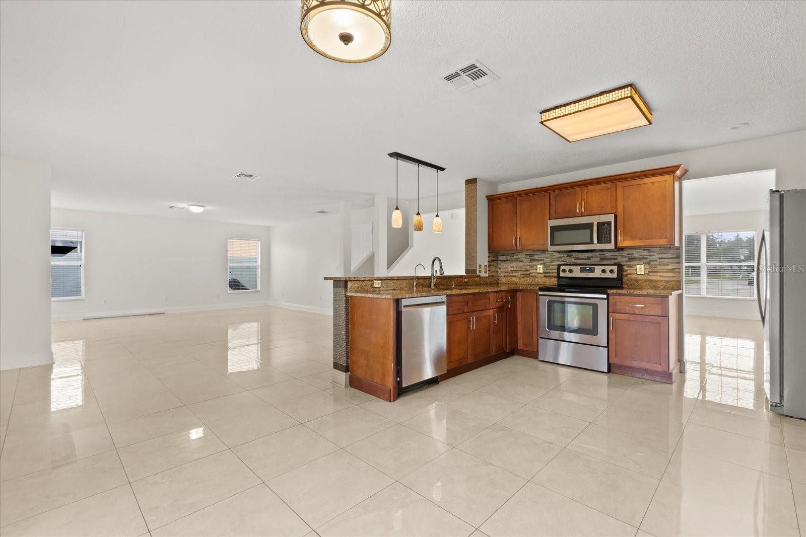 821 EASTCLIFFE CT, ORLANDO, FL, 32828