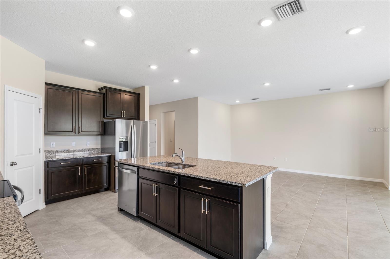 16781 GLACIER BAY LOOP, WIMAUMA, FL, 33598