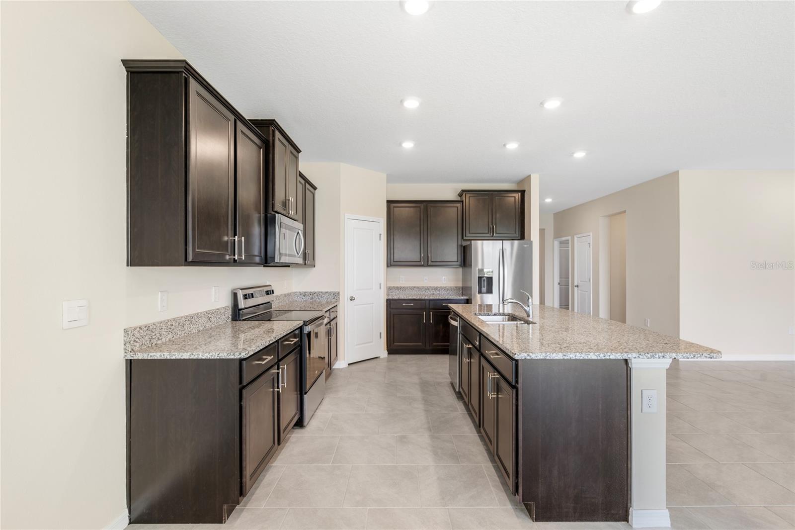 16781 GLACIER BAY LOOP, WIMAUMA, FL, 33598