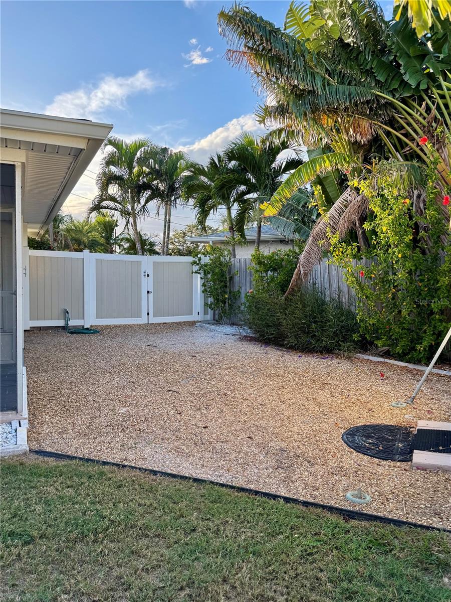 745 SUNSET CV, MADEIRA BEACH, FL, 33708