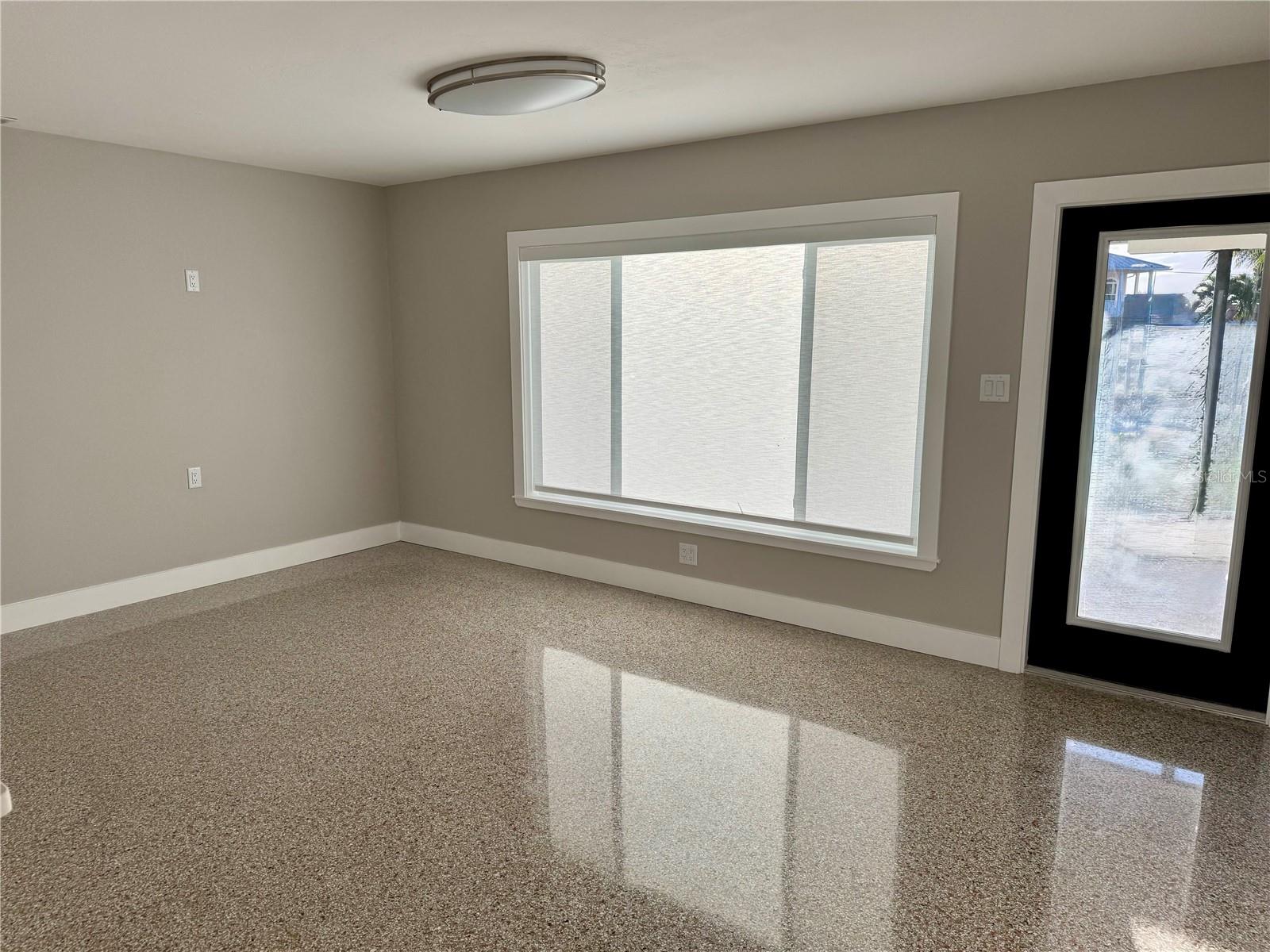 745 SUNSET CV, MADEIRA BEACH, FL, 33708