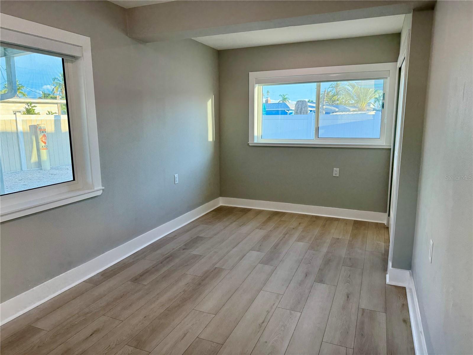 745 SUNSET CV, MADEIRA BEACH, FL, 33708