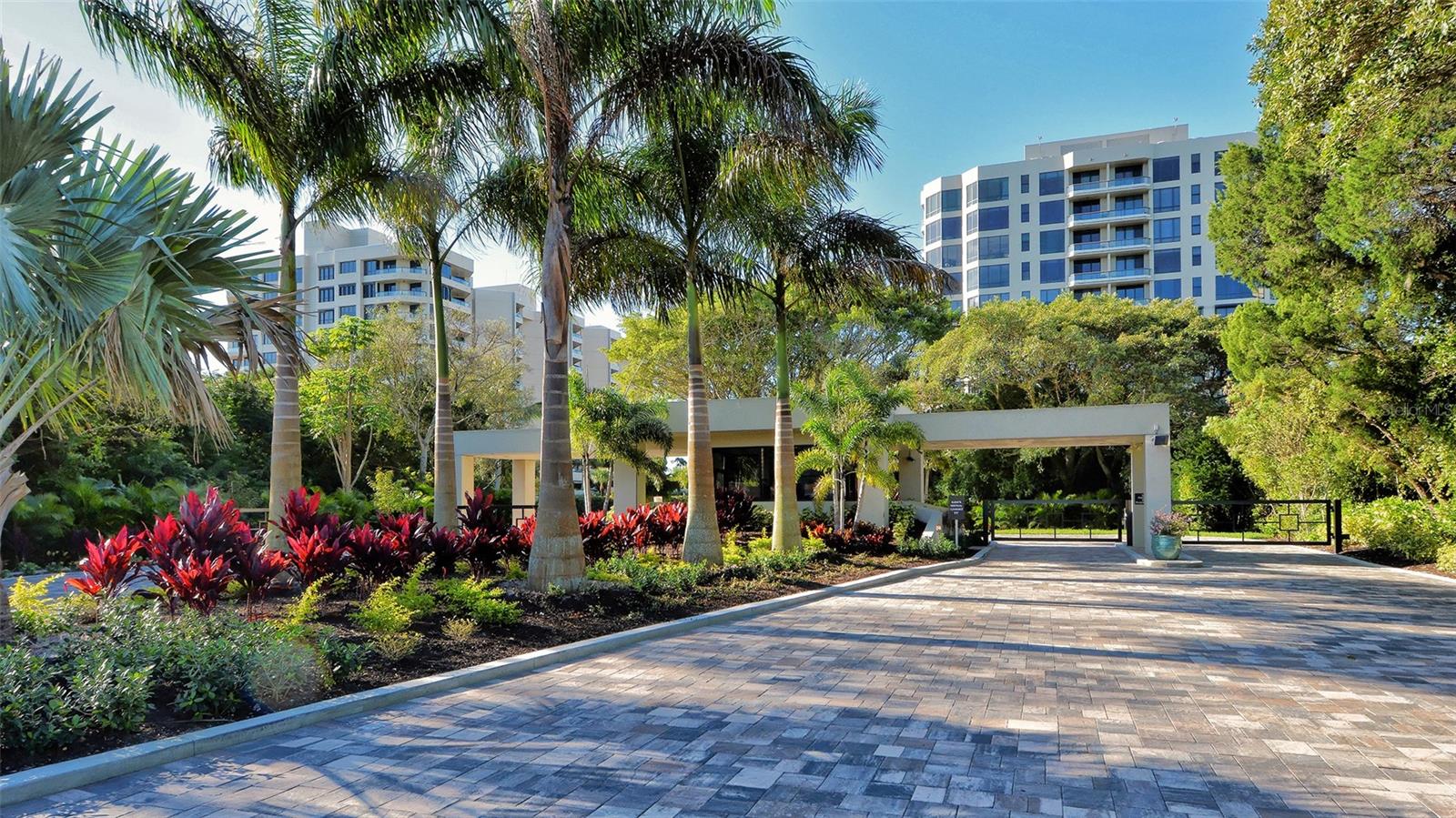 1211 GULF OF MEXICO DR #301, LONGBOAT KEY, FL, 34228