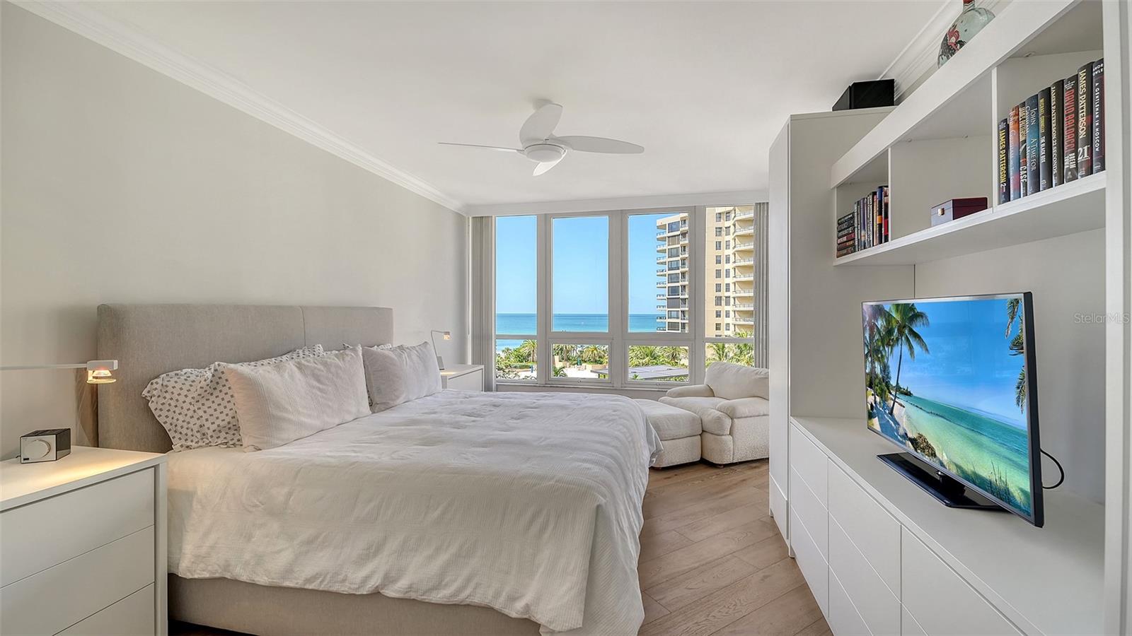 1211 GULF OF MEXICO DR #301, LONGBOAT KEY, FL, 34228