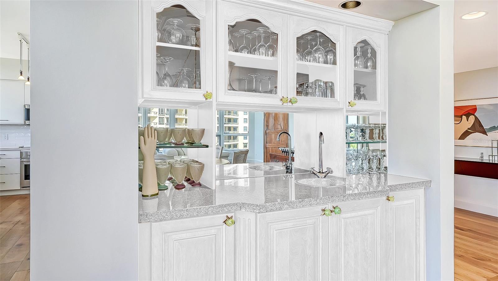 1211 GULF OF MEXICO DR #301, LONGBOAT KEY, FL, 34228