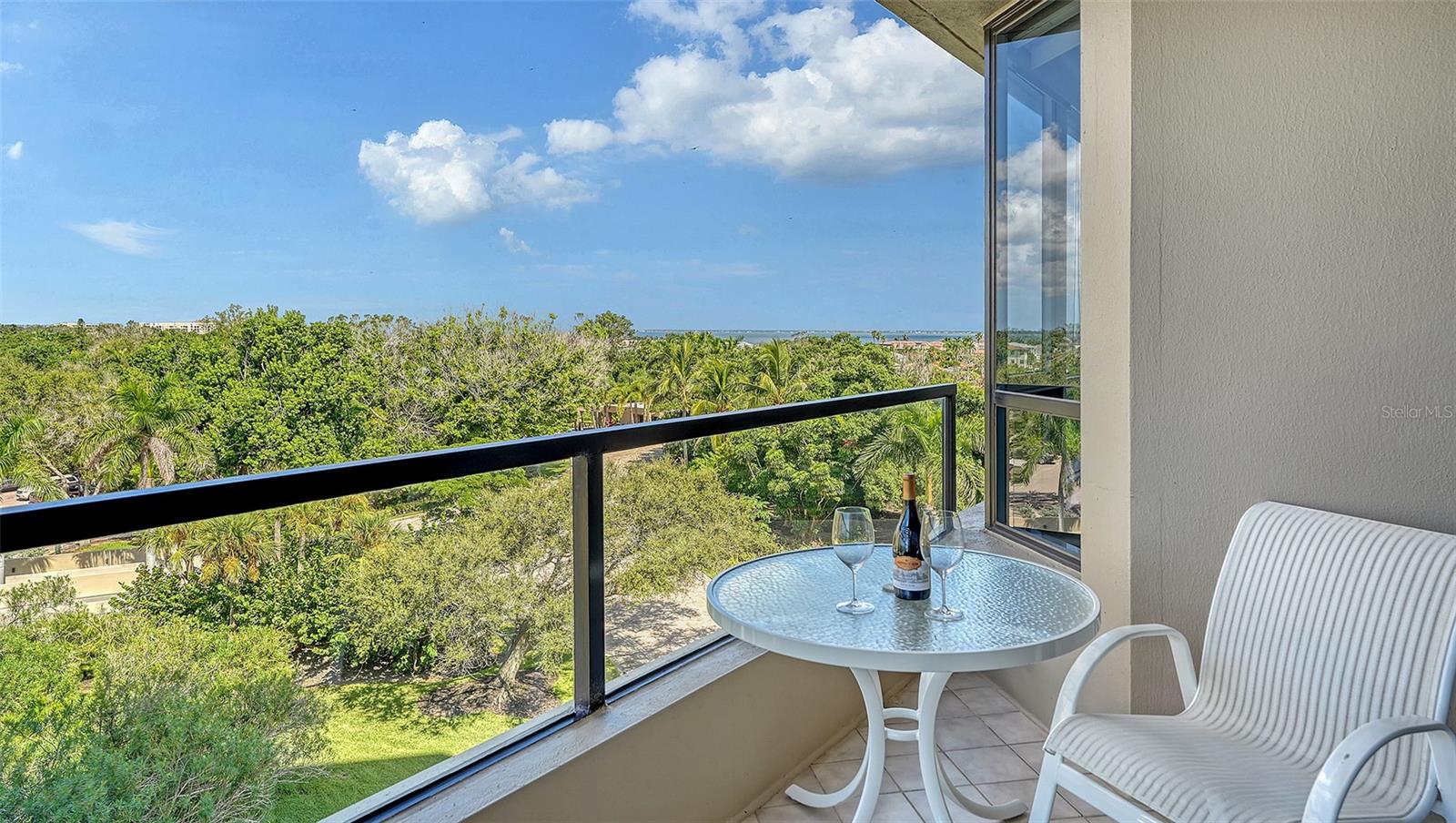 1211 GULF OF MEXICO DR #301, LONGBOAT KEY, FL, 34228