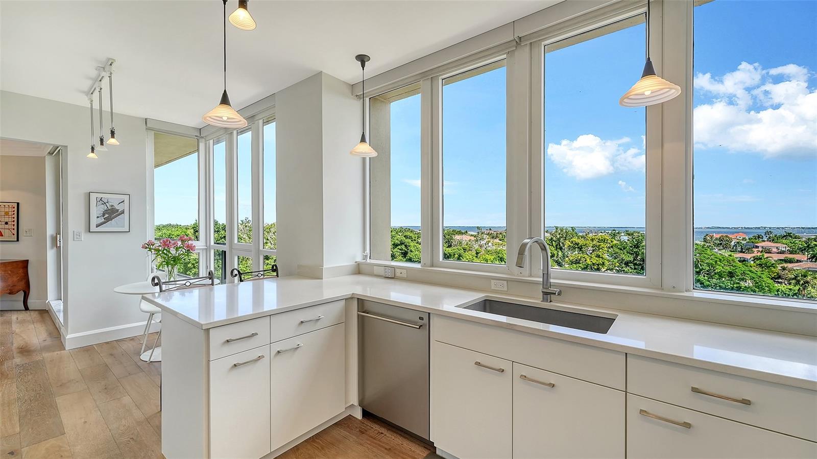 1211 GULF OF MEXICO DR #301, LONGBOAT KEY, FL, 34228