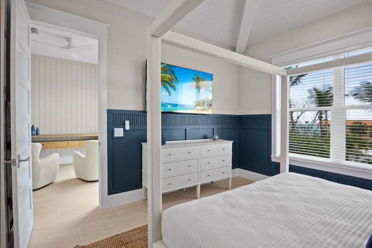 2412 AVENUE C, BRADENTON BEACH, FL, 34217