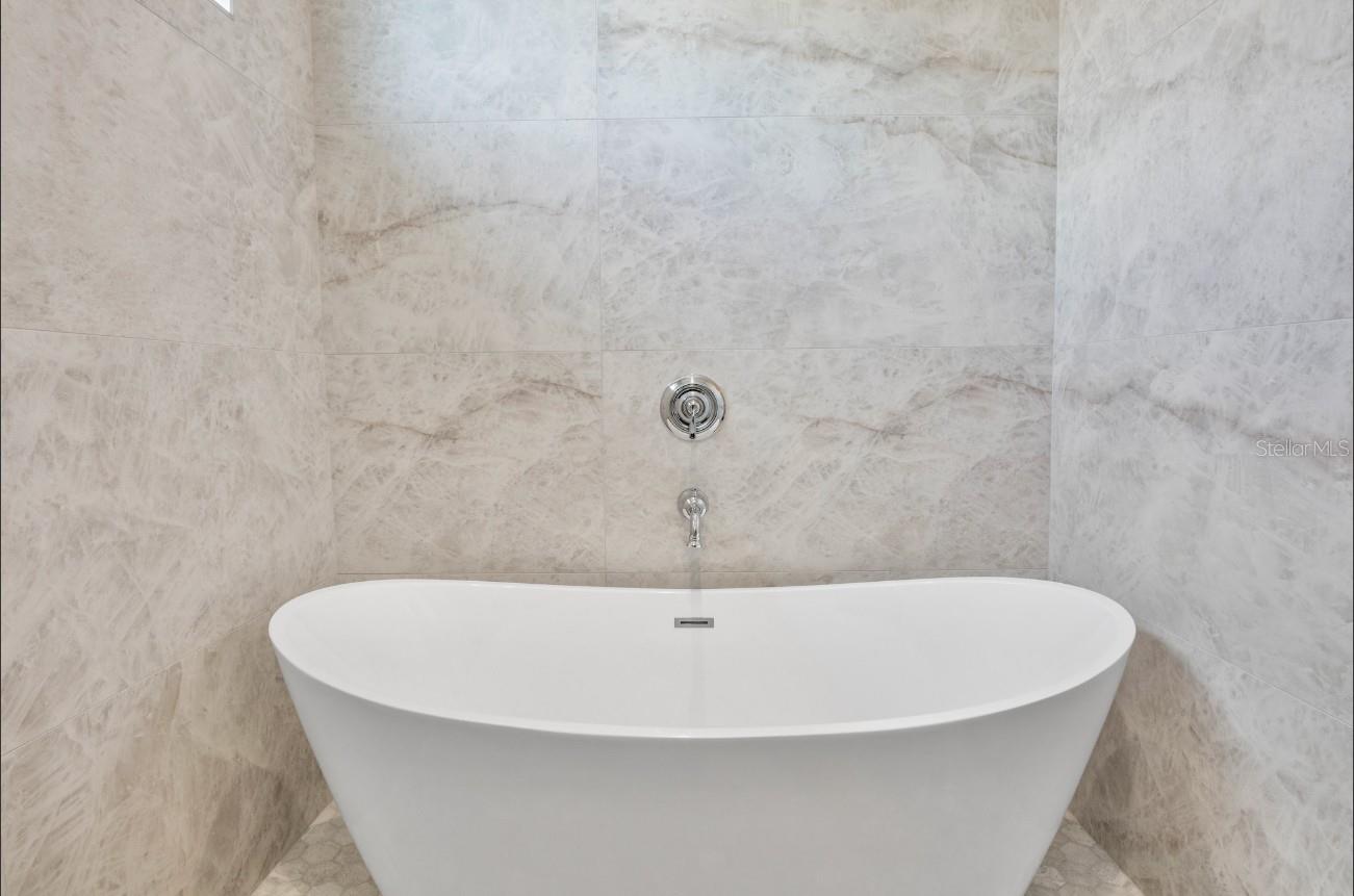 2412 AVENUE C, BRADENTON BEACH, FL, 34217