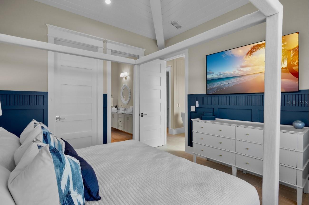 2412 AVENUE C, BRADENTON BEACH, FL, 34217