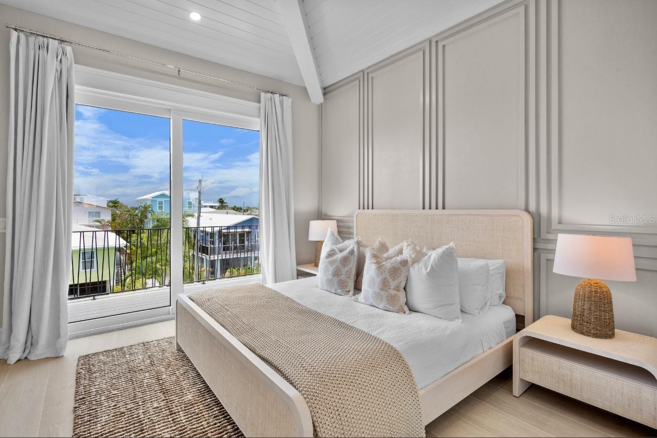 2412 AVENUE C, BRADENTON BEACH, FL, 34217