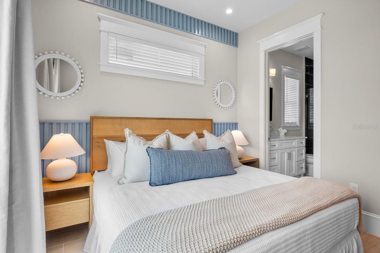 2412 AVENUE C, BRADENTON BEACH, FL, 34217