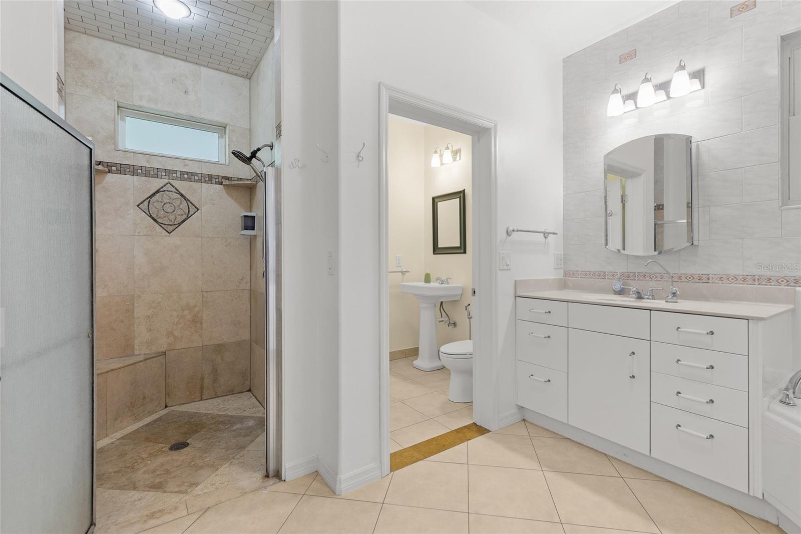 4800 DIKE RD, OVIEDO, FL, 32765