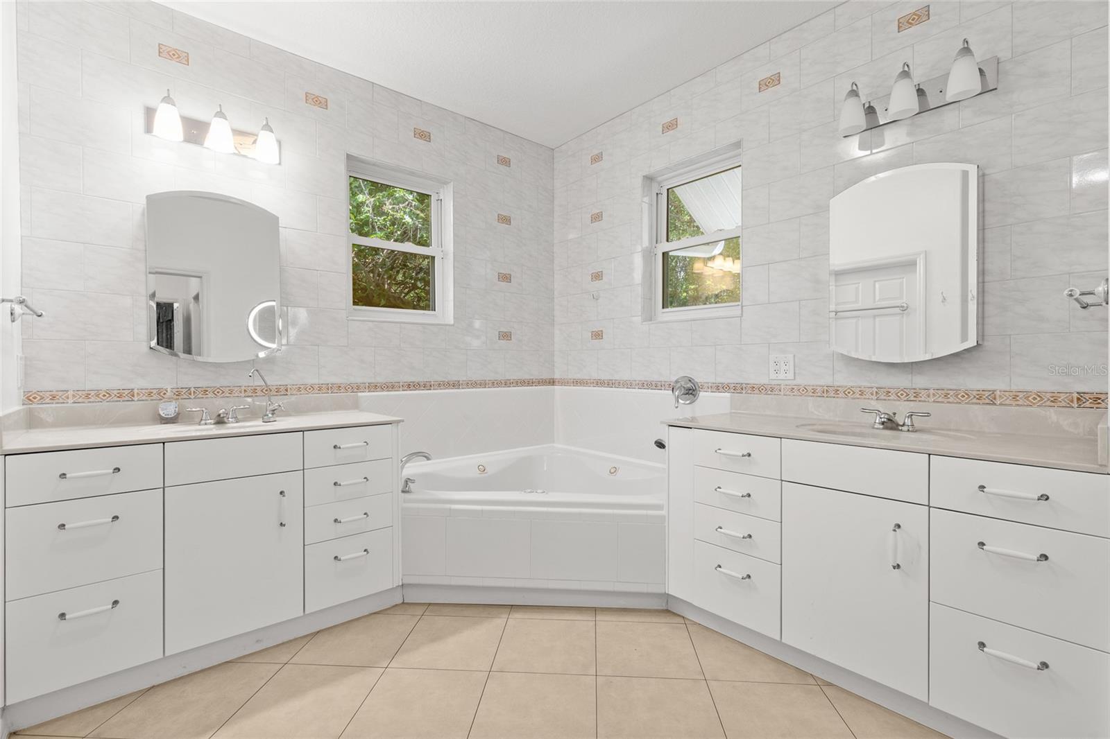 4800 DIKE RD, OVIEDO, FL, 32765