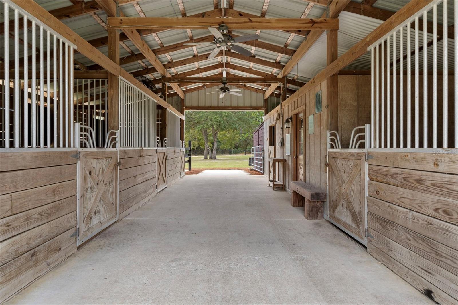 4202 N PONY DR, BEVERLY HILLS, FL, 34465