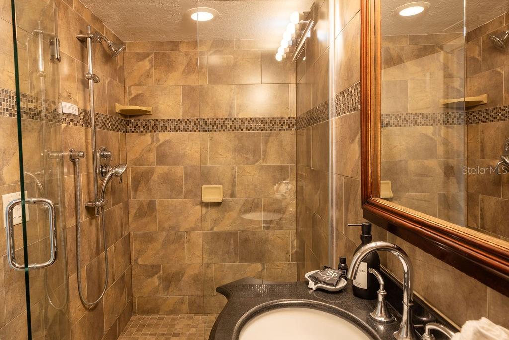 185 BRIGHTWATER DR #5, CLEARWATER BEACH, FL, 33767