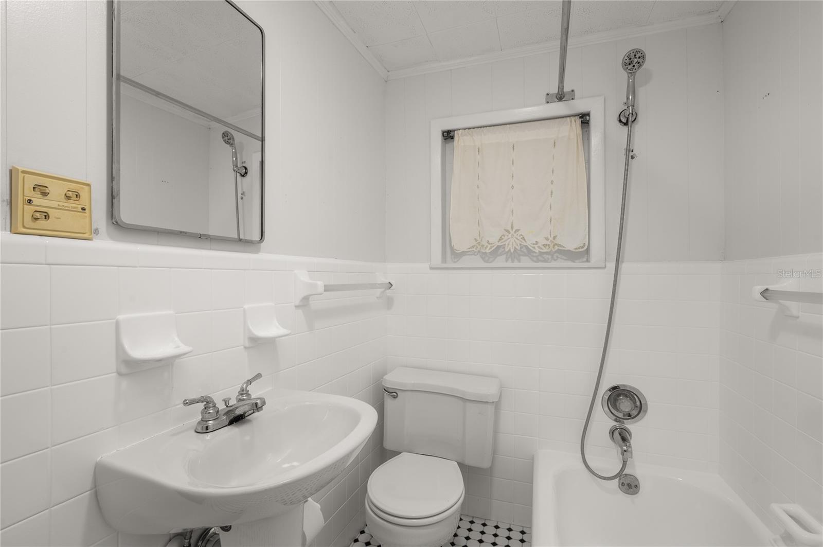 40 W SMITH ST, WINTER GARDEN, FL, 34787