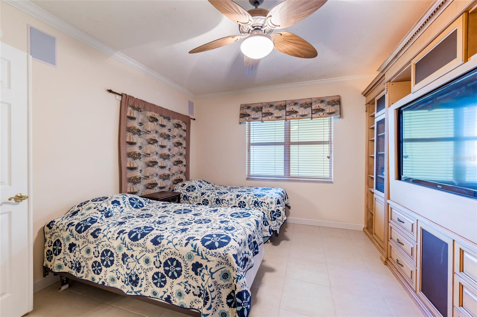 16750 GULF BLVD #214, NORTH REDINGTON BEACH, FL, 33708