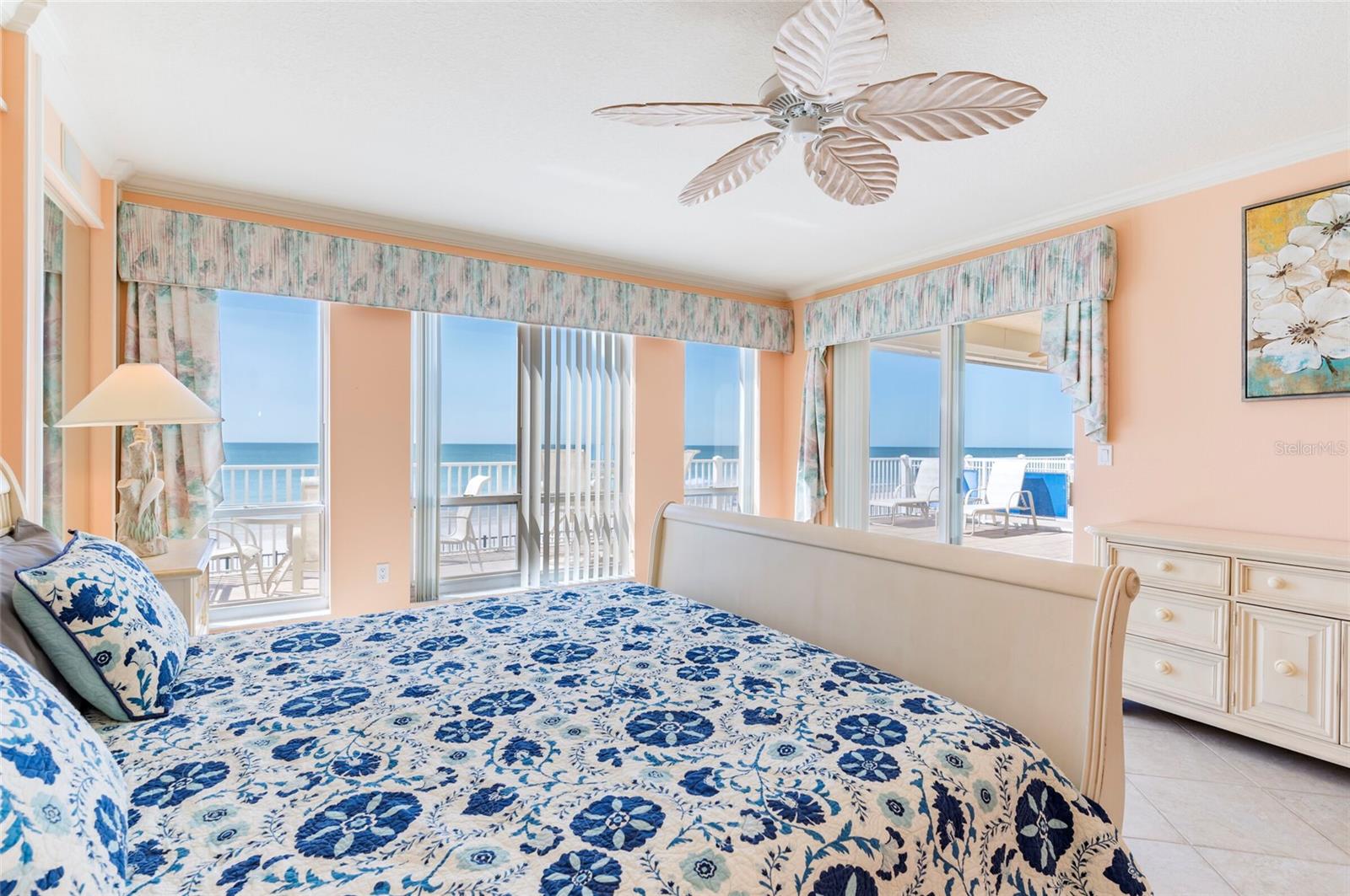 16750 GULF BLVD #214, NORTH REDINGTON BEACH, FL, 33708