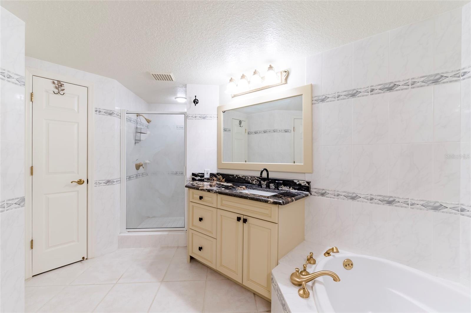 16750 GULF BLVD #214, NORTH REDINGTON BEACH, FL, 33708