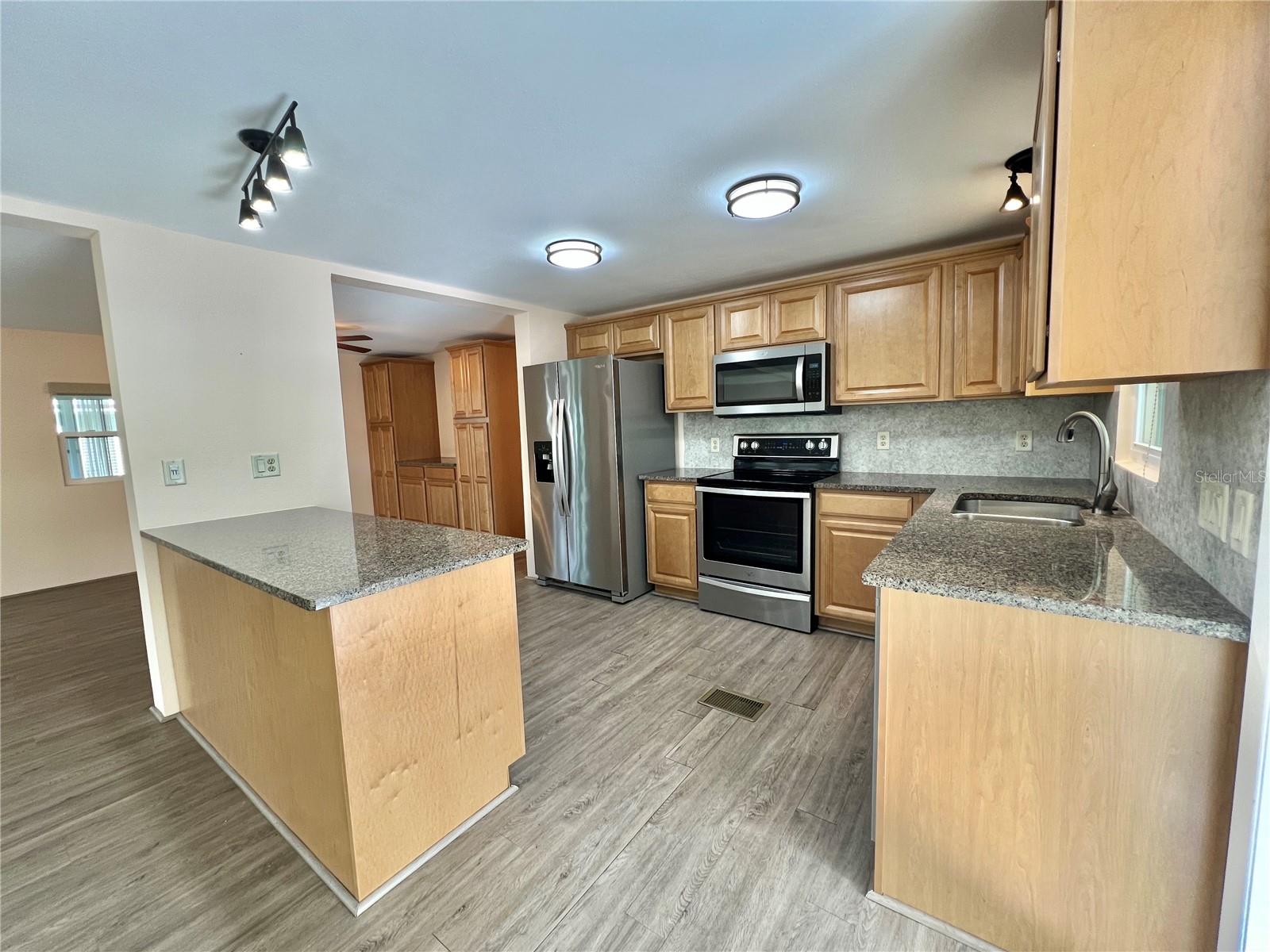 176 AZALEA TRL, LEESBURG, FL, 34748