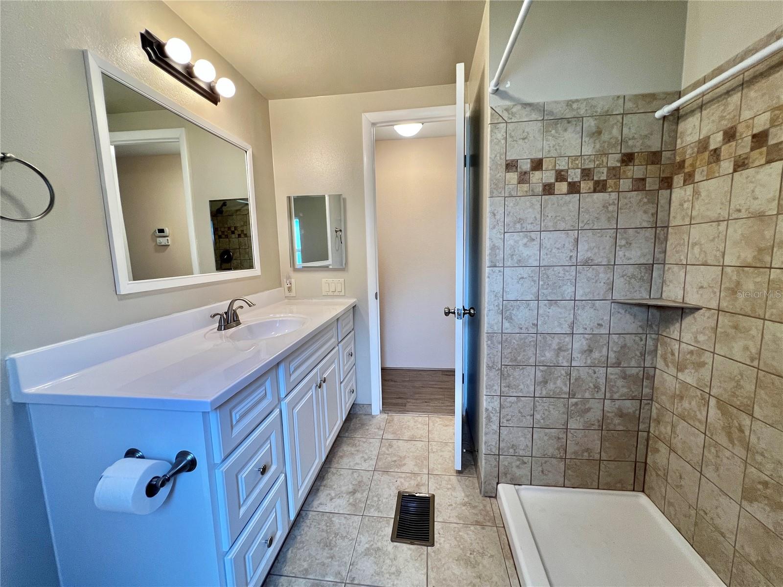 176 AZALEA TRL, LEESBURG, FL, 34748