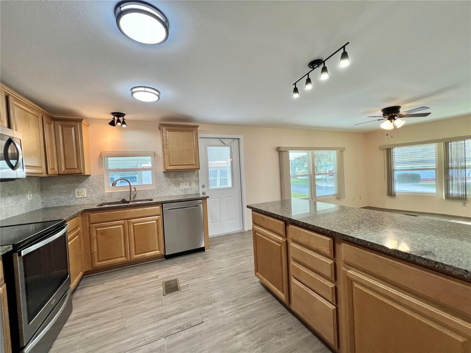 176 AZALEA TRL, LEESBURG, FL, 34748