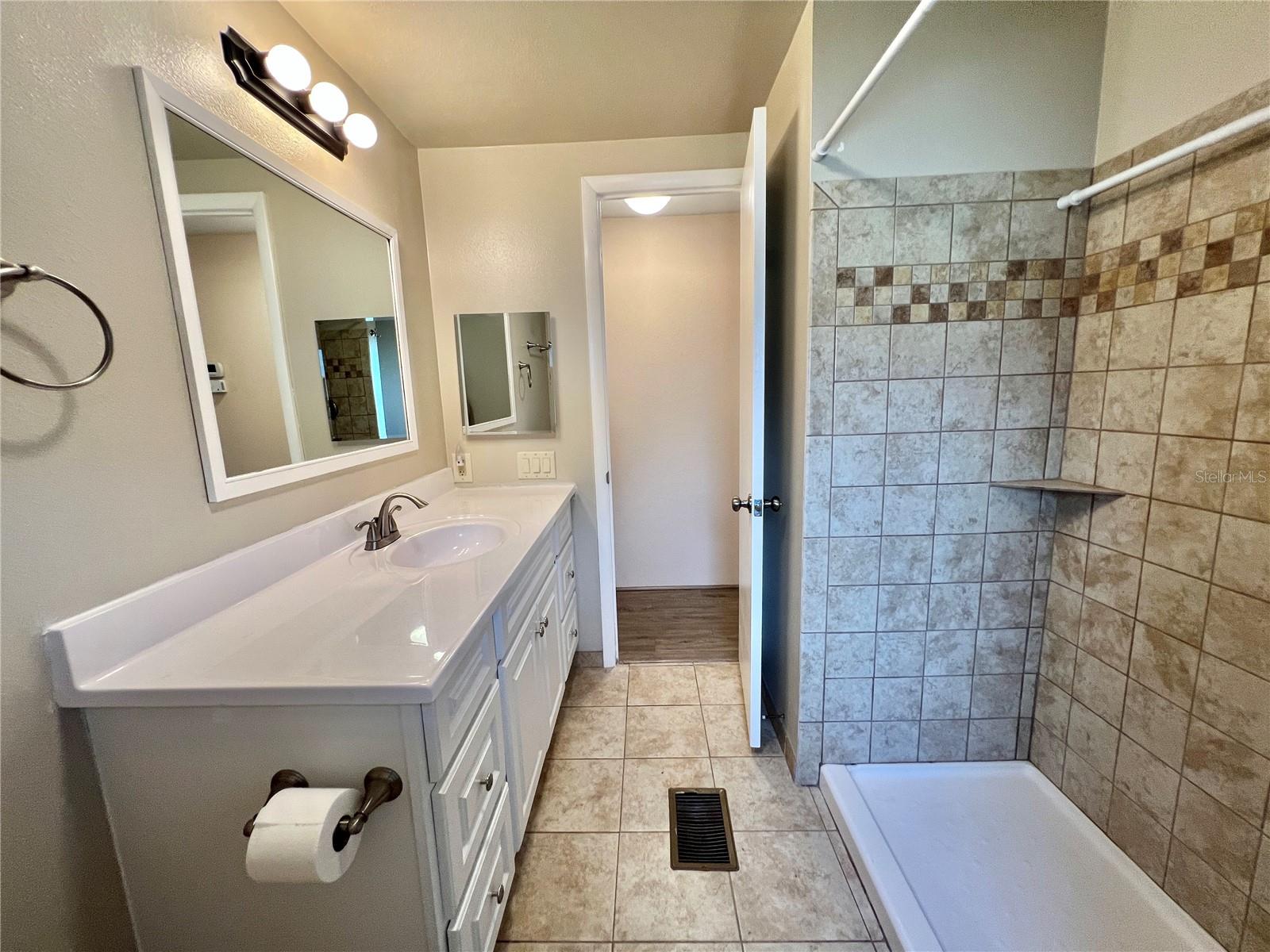 176 AZALEA TRL, LEESBURG, FL, 34748