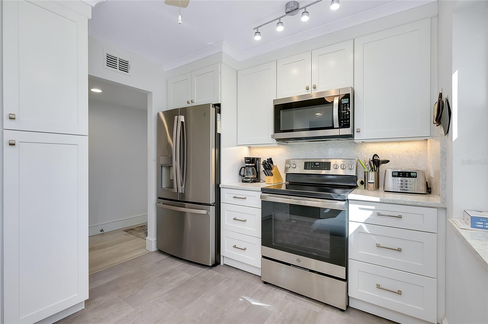 433 CERROMAR LN #430, VENICE, FL, 34293