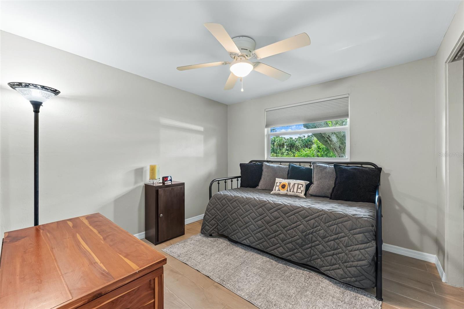 17040 E LAKE DR, NORTH FORT MYERS, FL, 33917