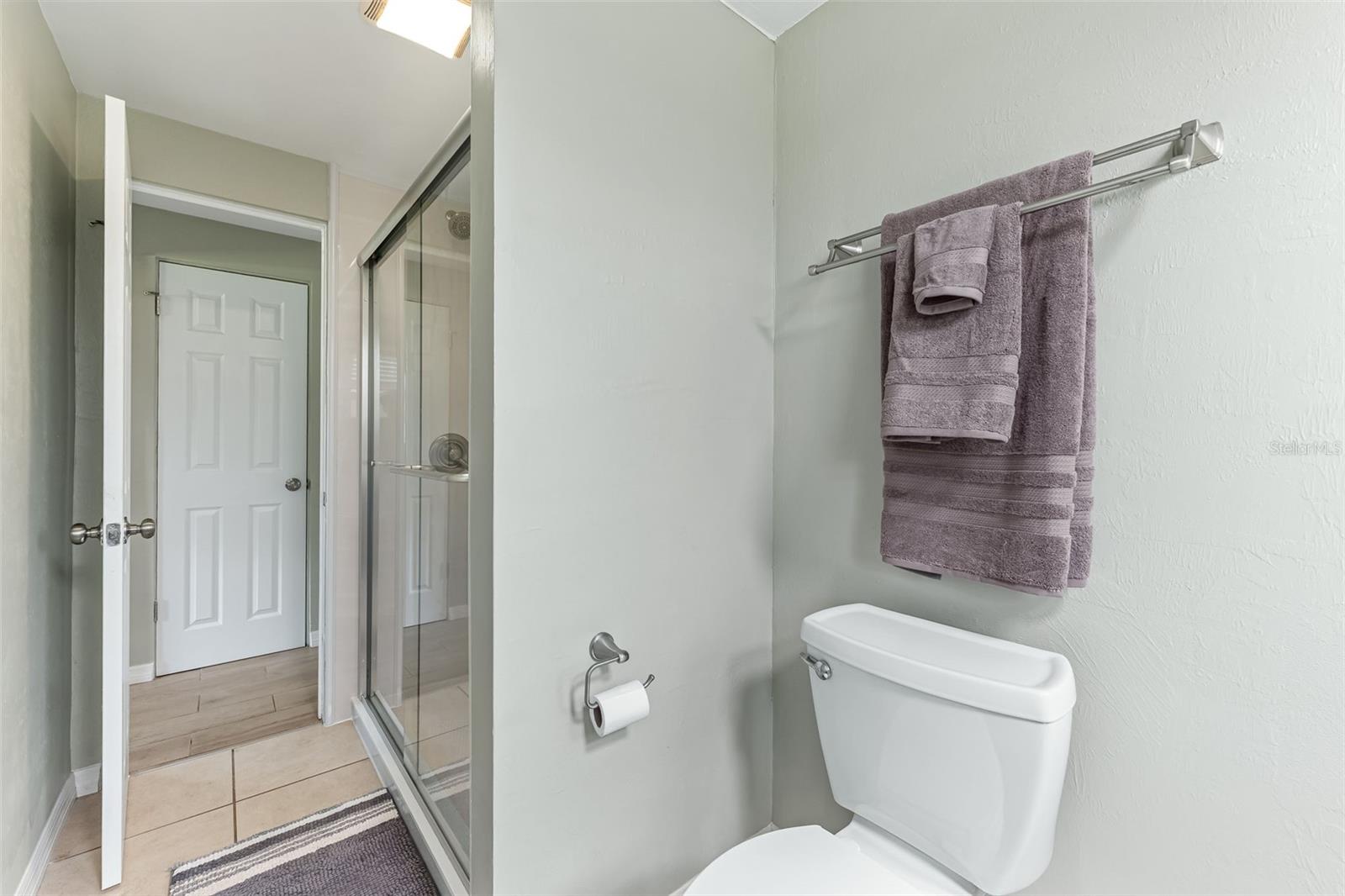 17040 E LAKE DR, NORTH FORT MYERS, FL, 33917