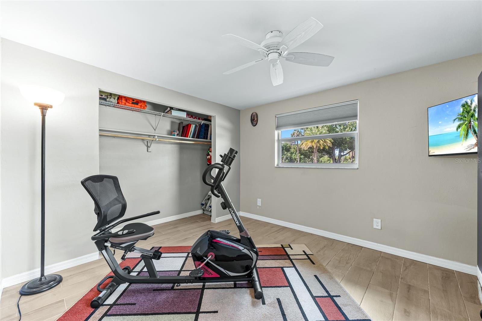 17040 E LAKE DR, NORTH FORT MYERS, FL, 33917