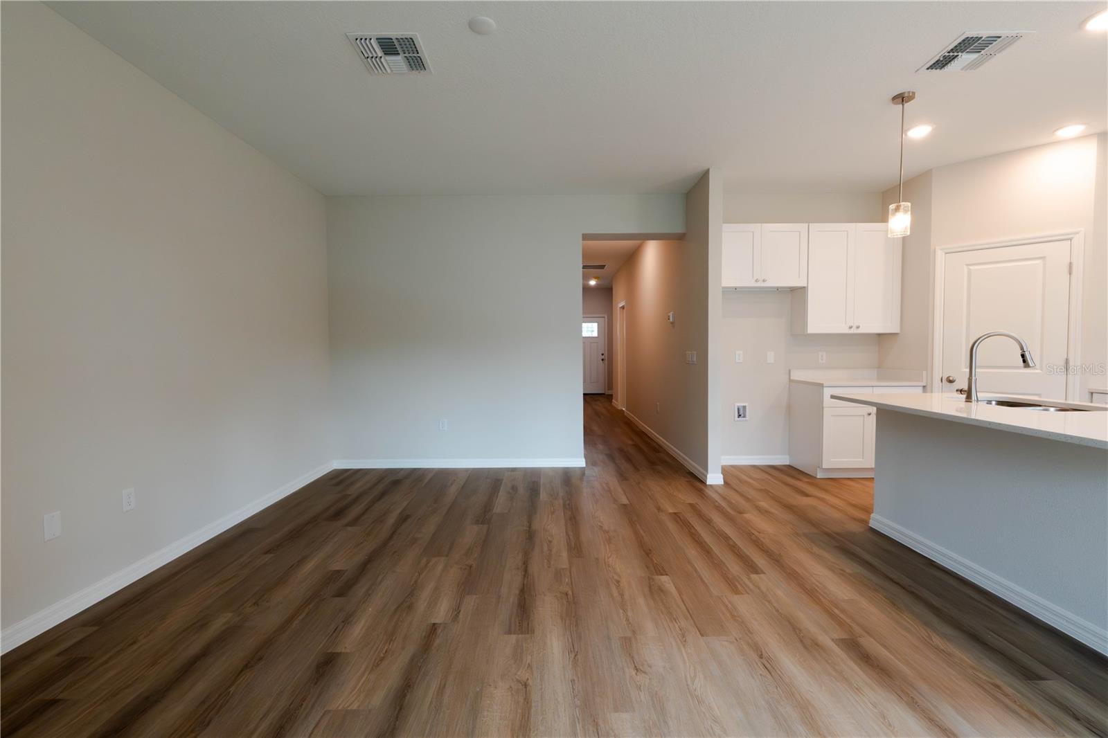 1 GINGER CIR, LEESBURG, FL, 34748