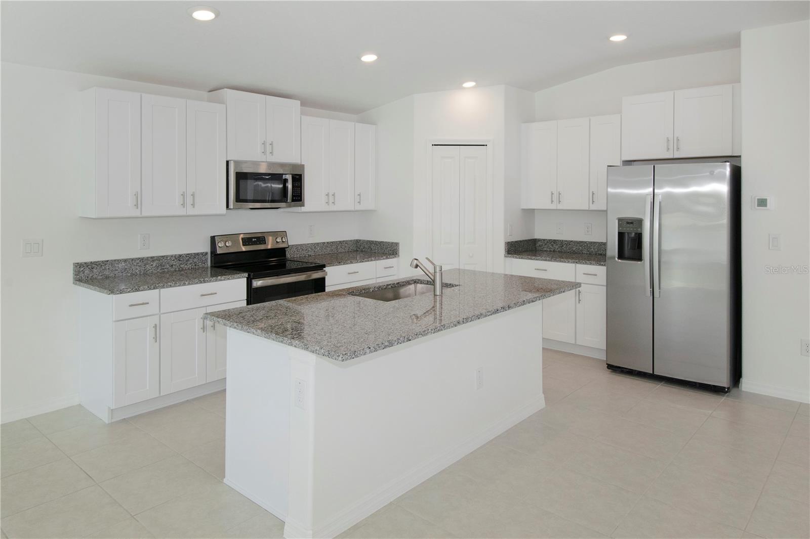 36618 GARDEN WALL WAY, ZEPHYRHILLS, FL, 33541