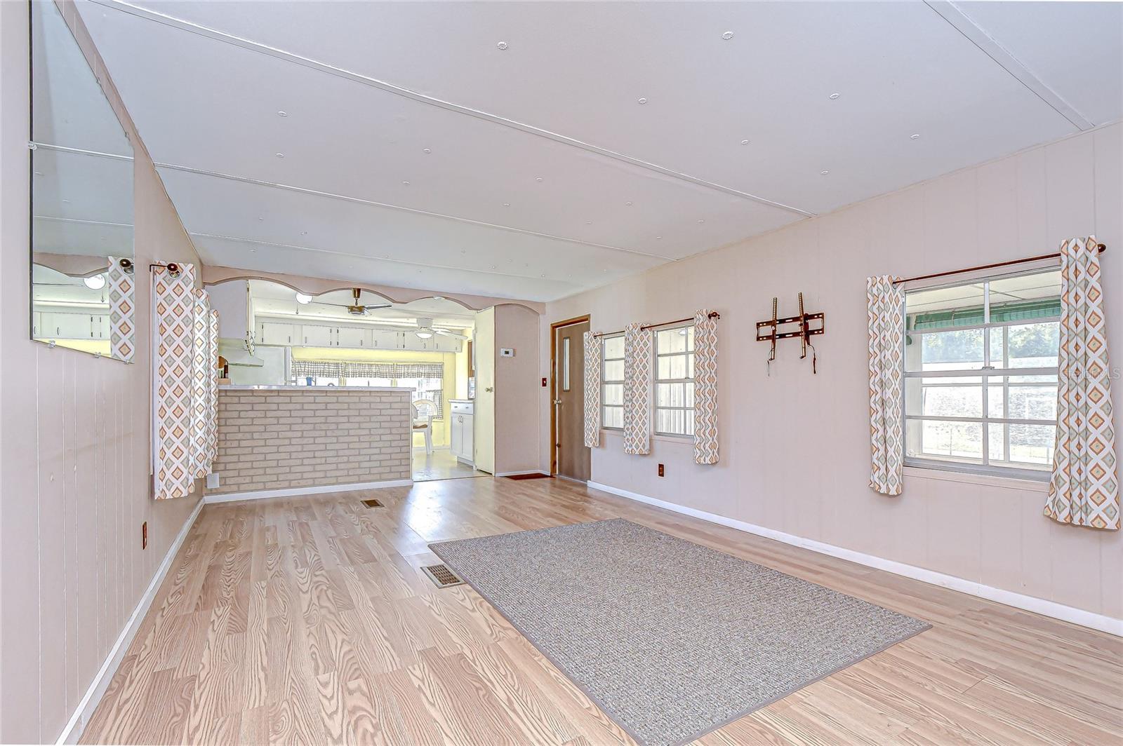 39153 HILLCREST DR, ZEPHYRHILLS, FL, 33542